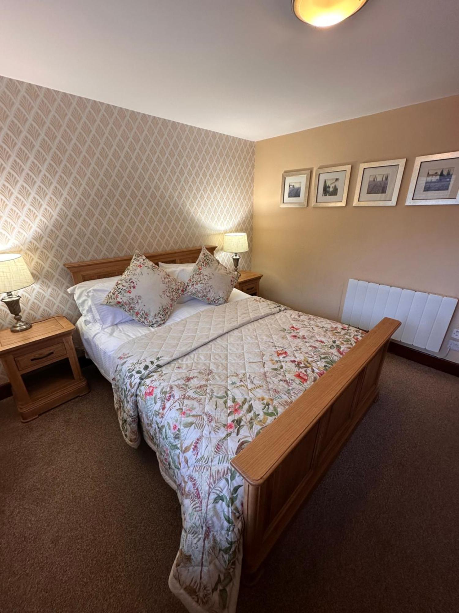 The Auld Kirk Bed & Breakfast Ballater Exterior foto